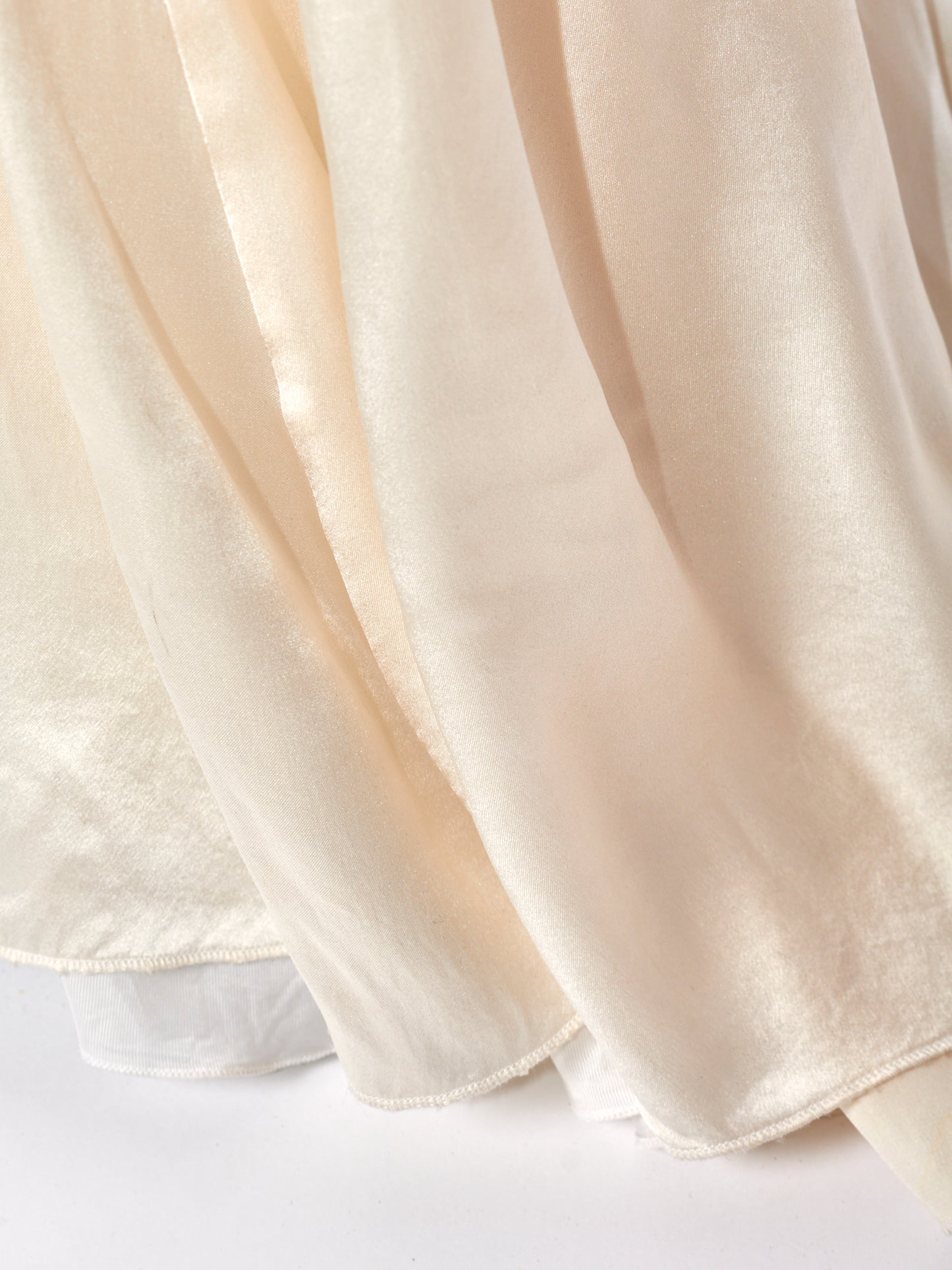 2005 White Embellished Gown