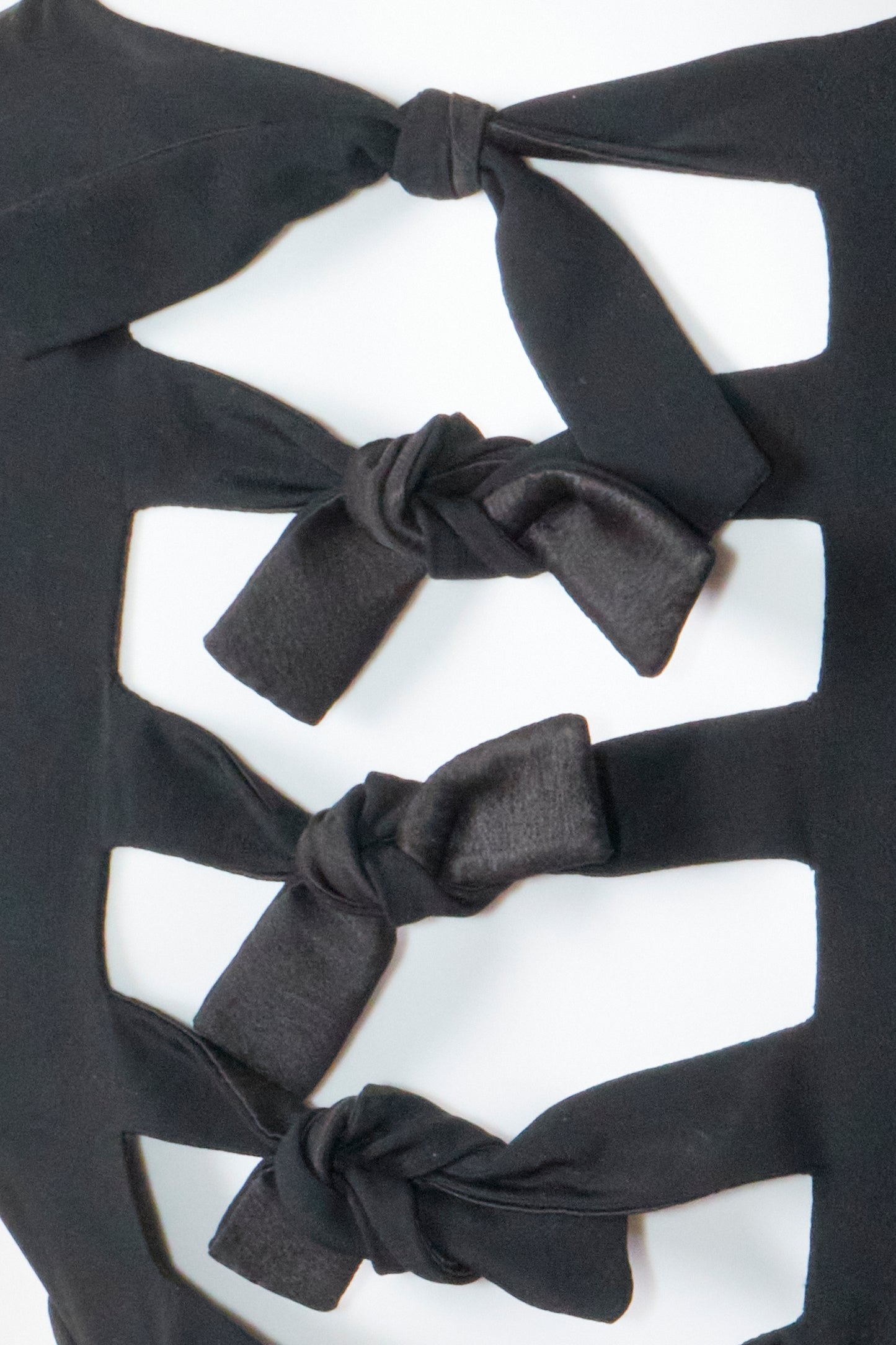 Valentino Spring 2008 Black Bow Backless Gown