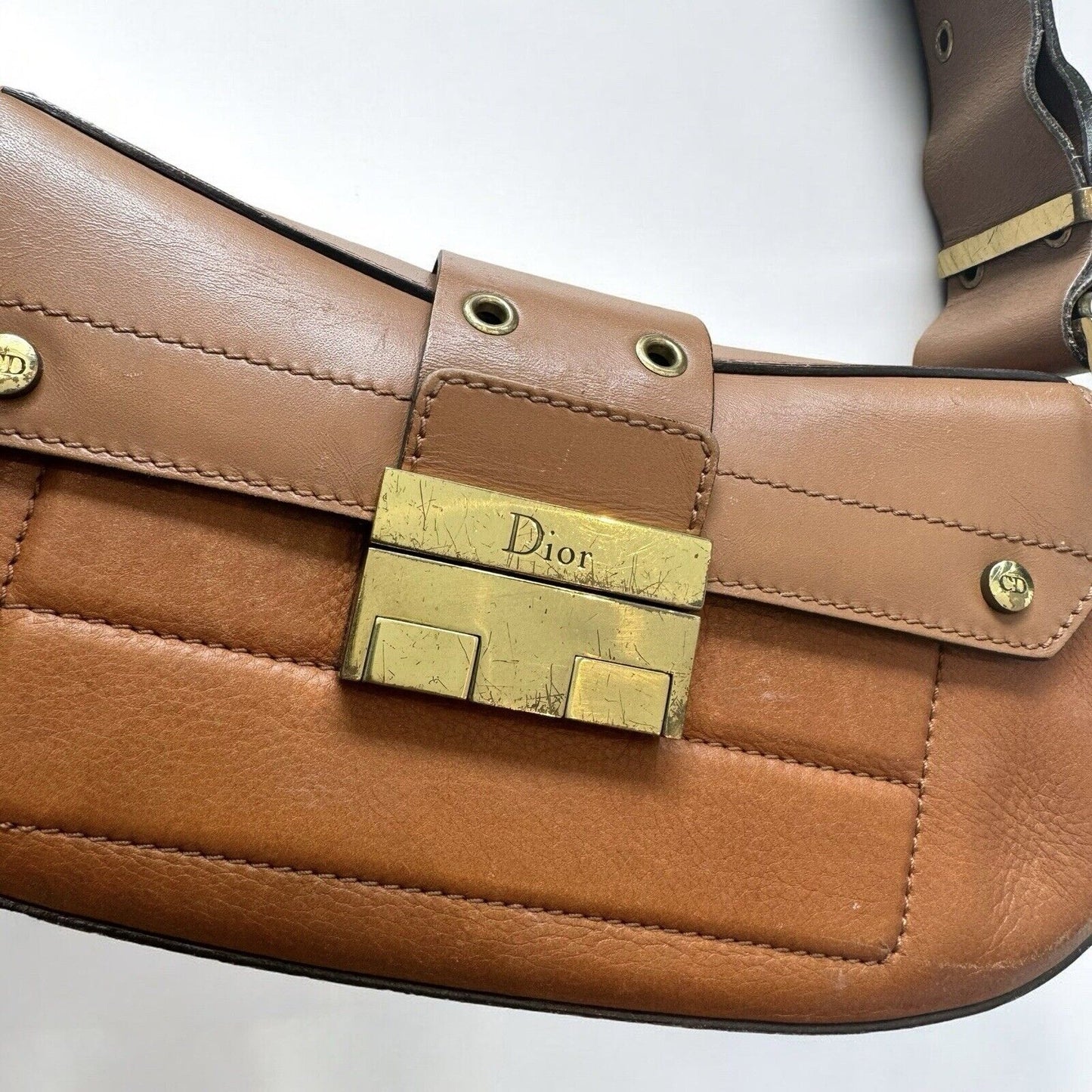 Christian Dior Columbus Street Chic Brown Leather Vintage Shoulder Bag