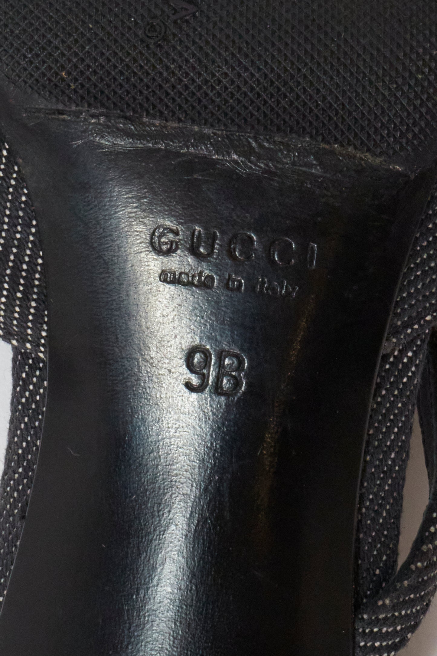 Gucci Tom Ford 90s Black Pointed Gold Charm Heels